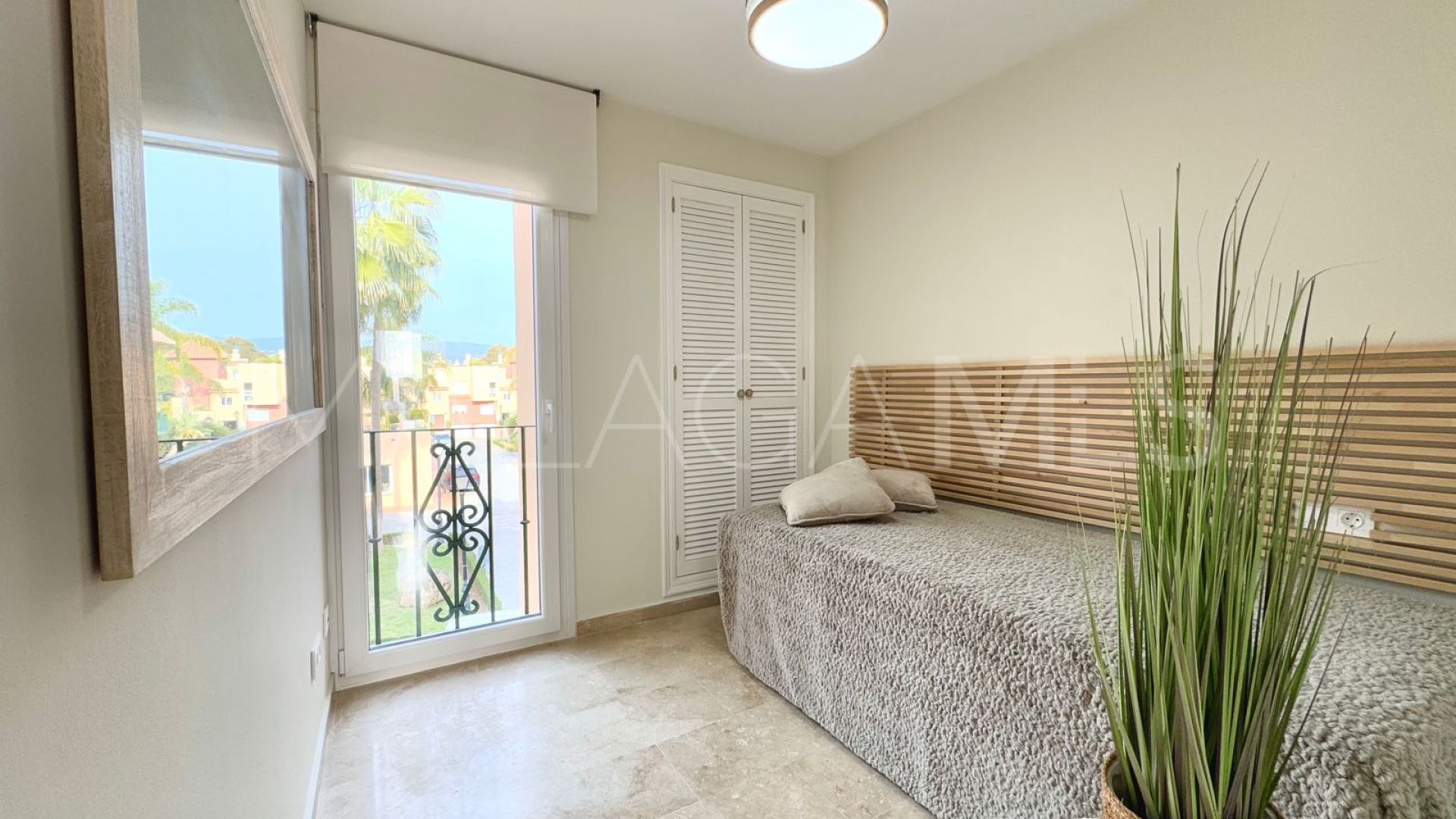 Parhus for sale in Condes de Iza