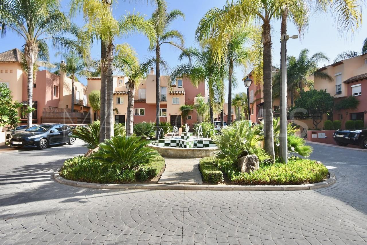 Parhus for sale in Condes de Iza