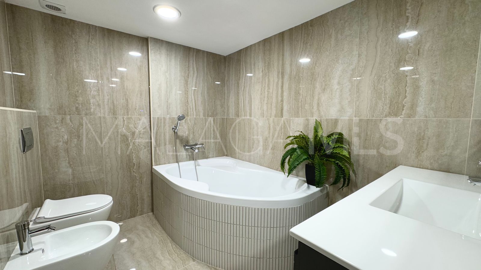 Parhus for sale in Condes de Iza