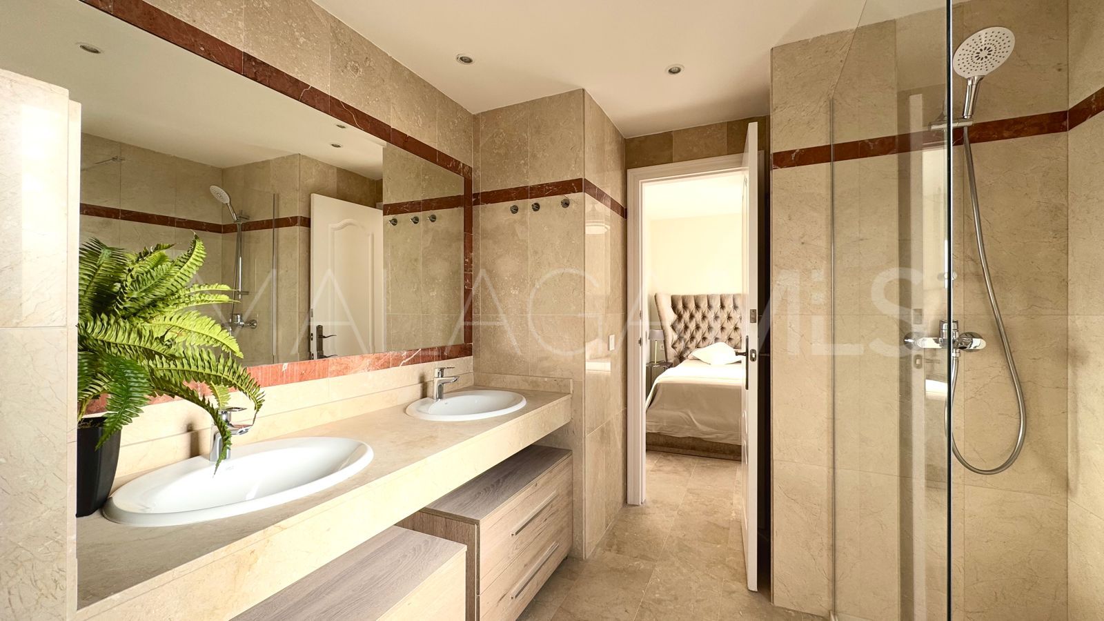 Parhus for sale in Condes de Iza