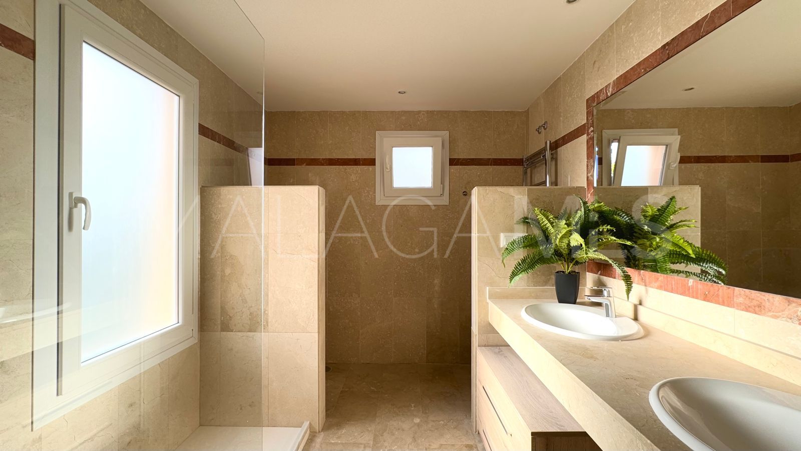 Parhus for sale in Condes de Iza