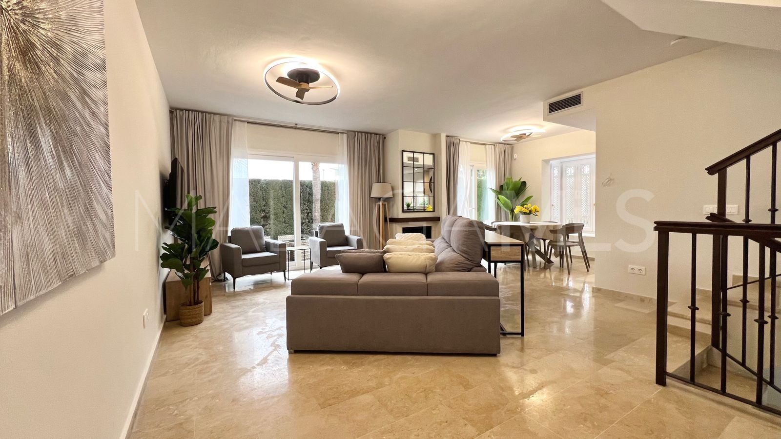 Parhus for sale in Condes de Iza