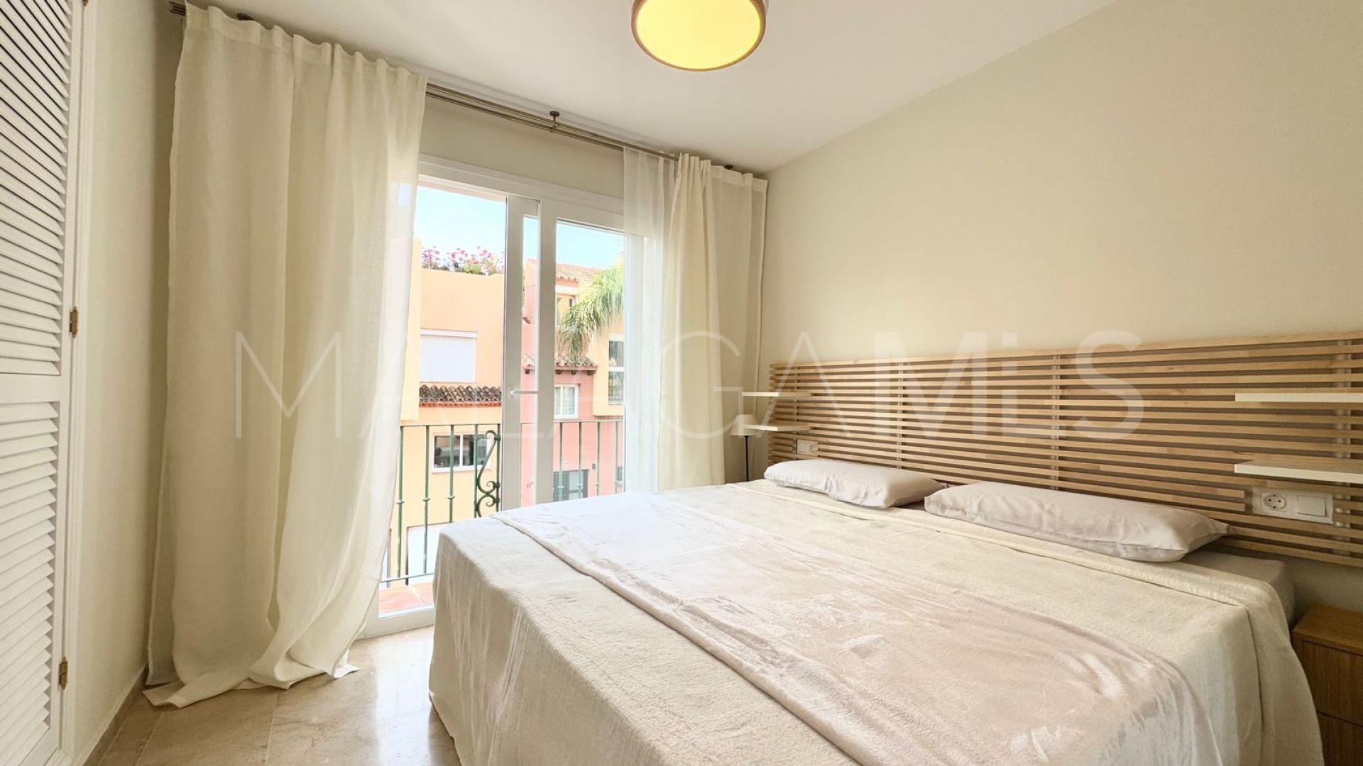 Parhus for sale in Condes de Iza