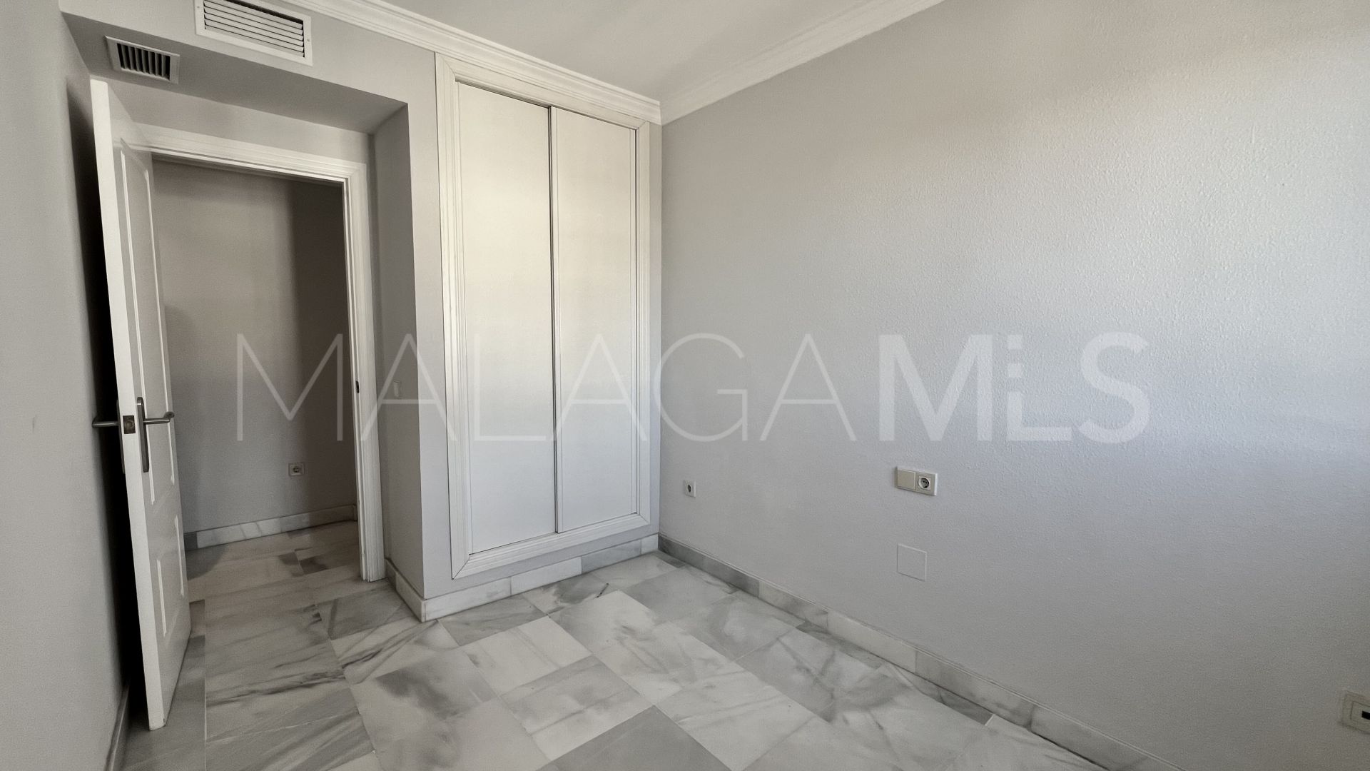 Buy atico duplex in Costa Nagüeles I