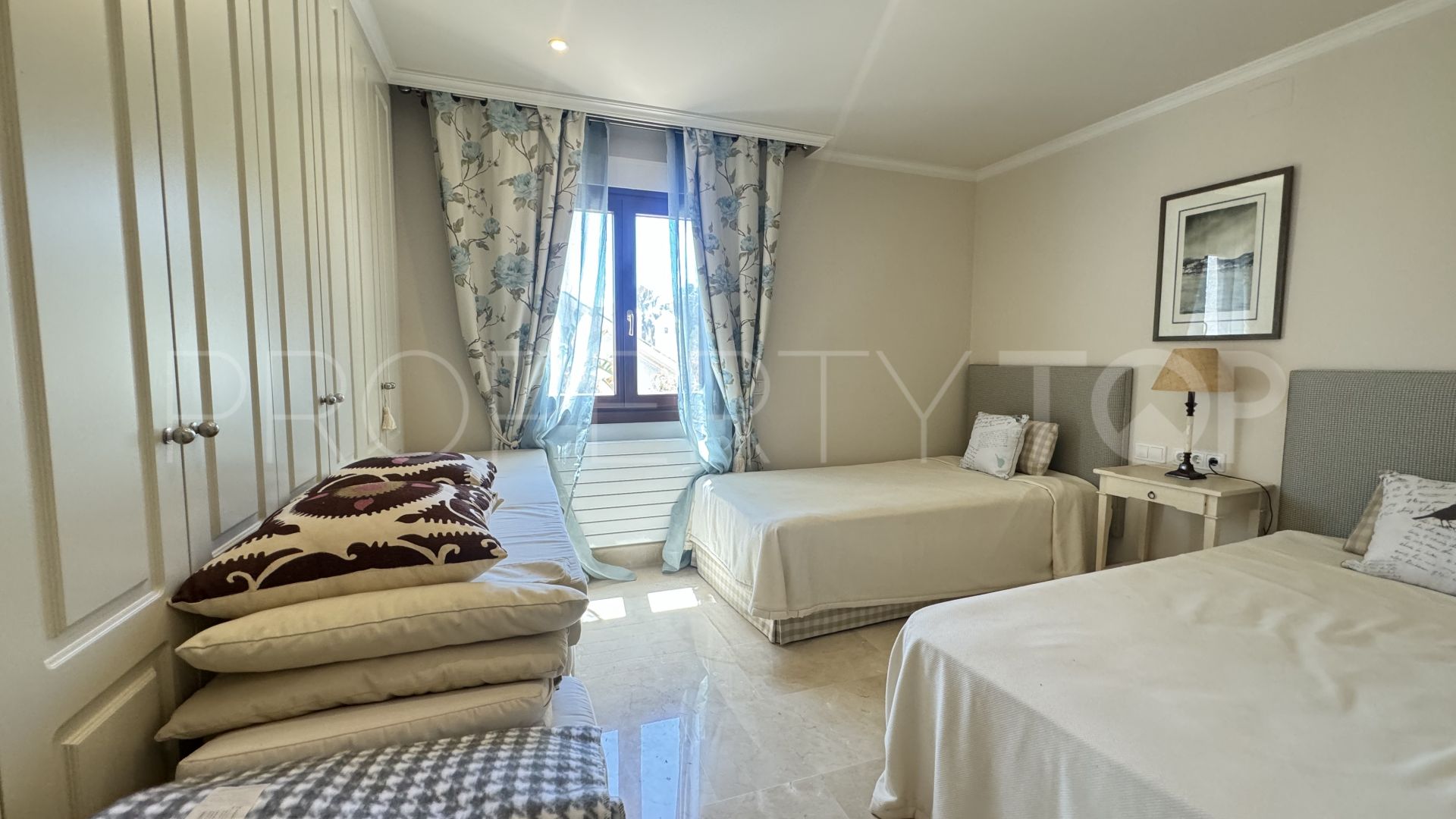 Atico duplex de 4 dormitorios en venta en Lomas del Rey