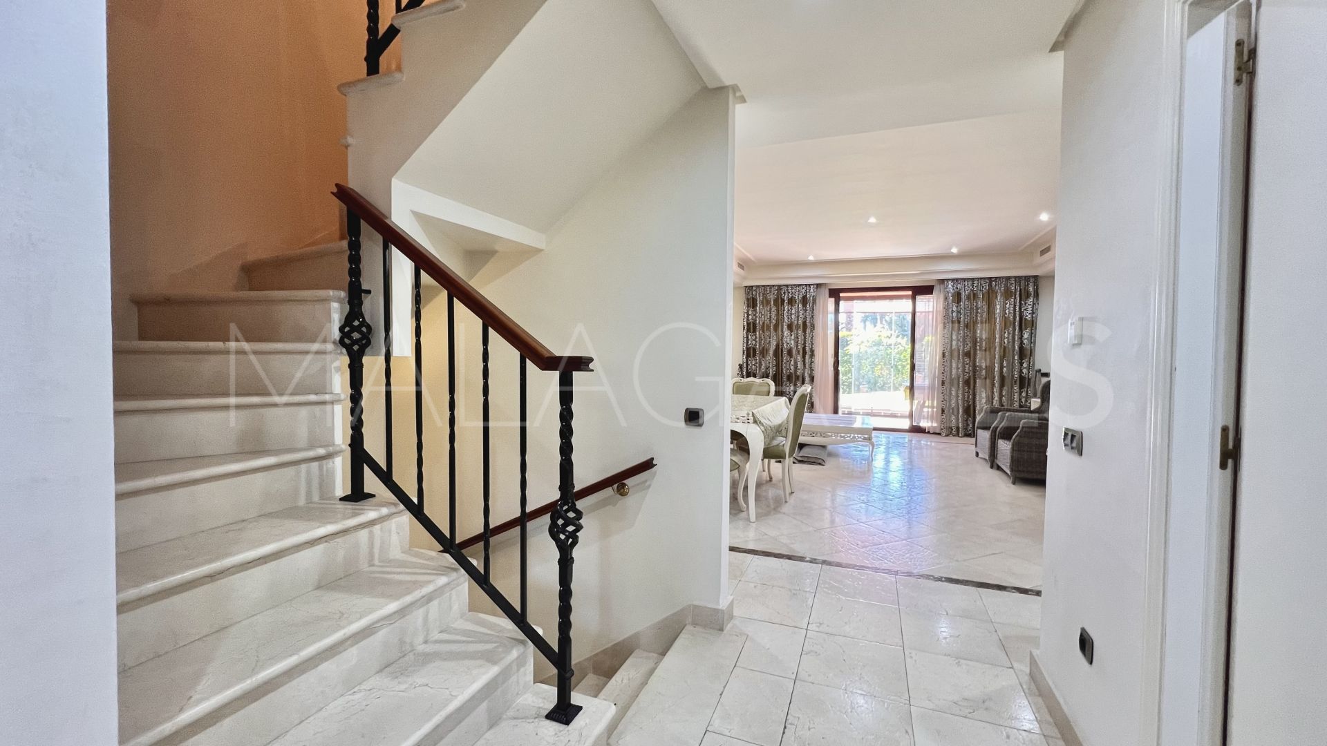For sale 3 bedrooms town house in Altos de Puente Romano