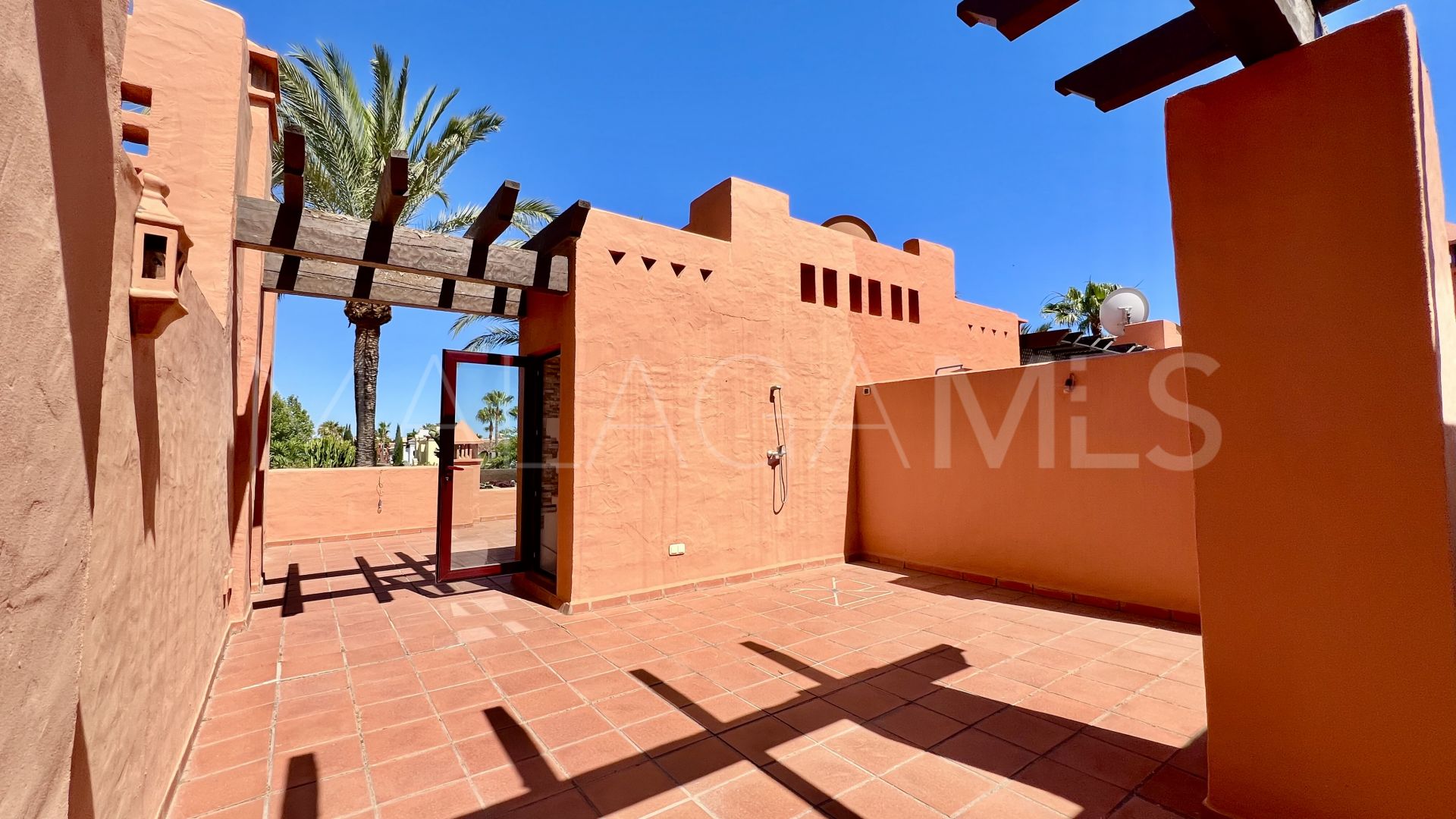 For sale 3 bedrooms town house in Altos de Puente Romano