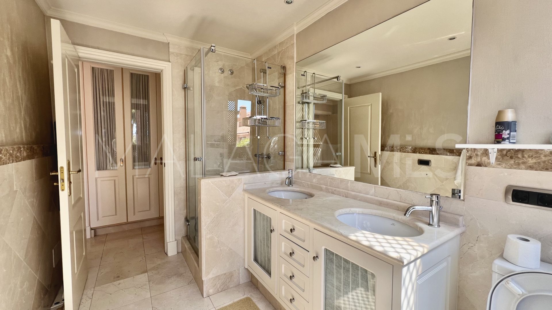 For sale 3 bedrooms town house in Altos de Puente Romano