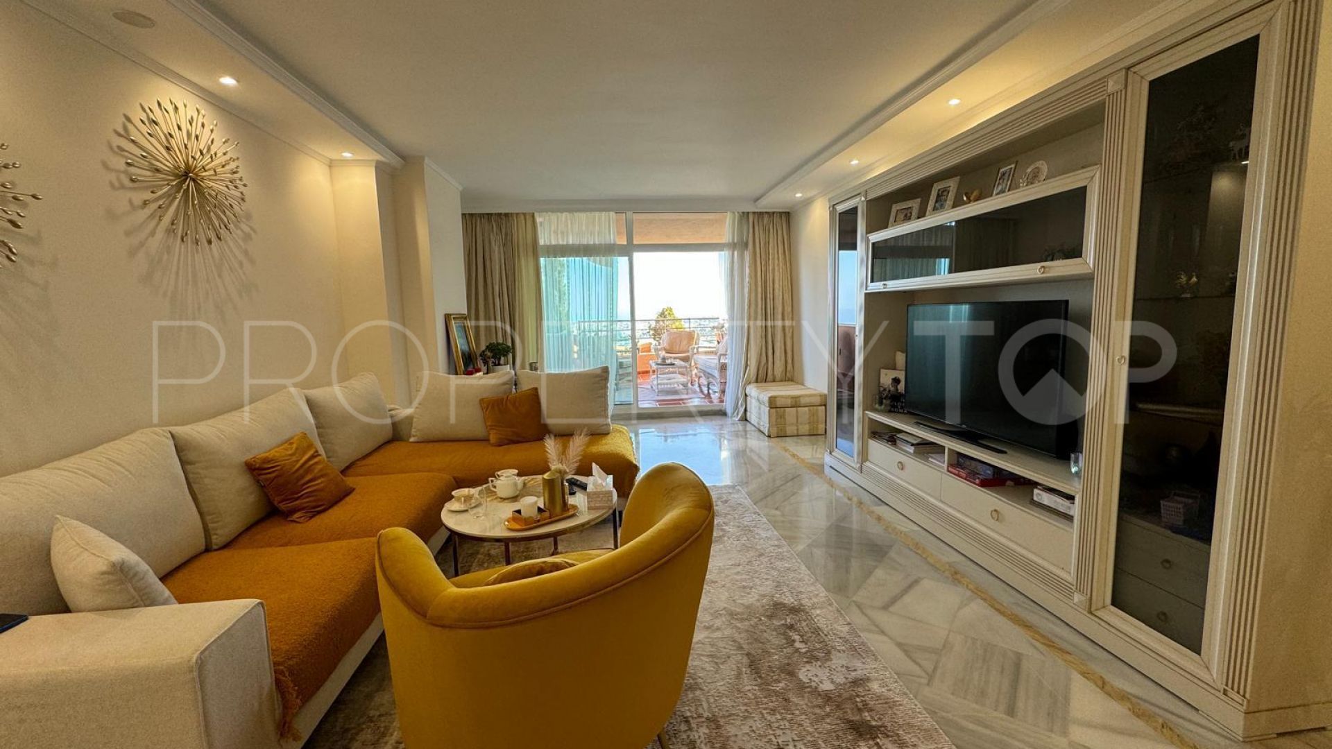 Buy apartment in Magna Marbella with 2 bedrooms