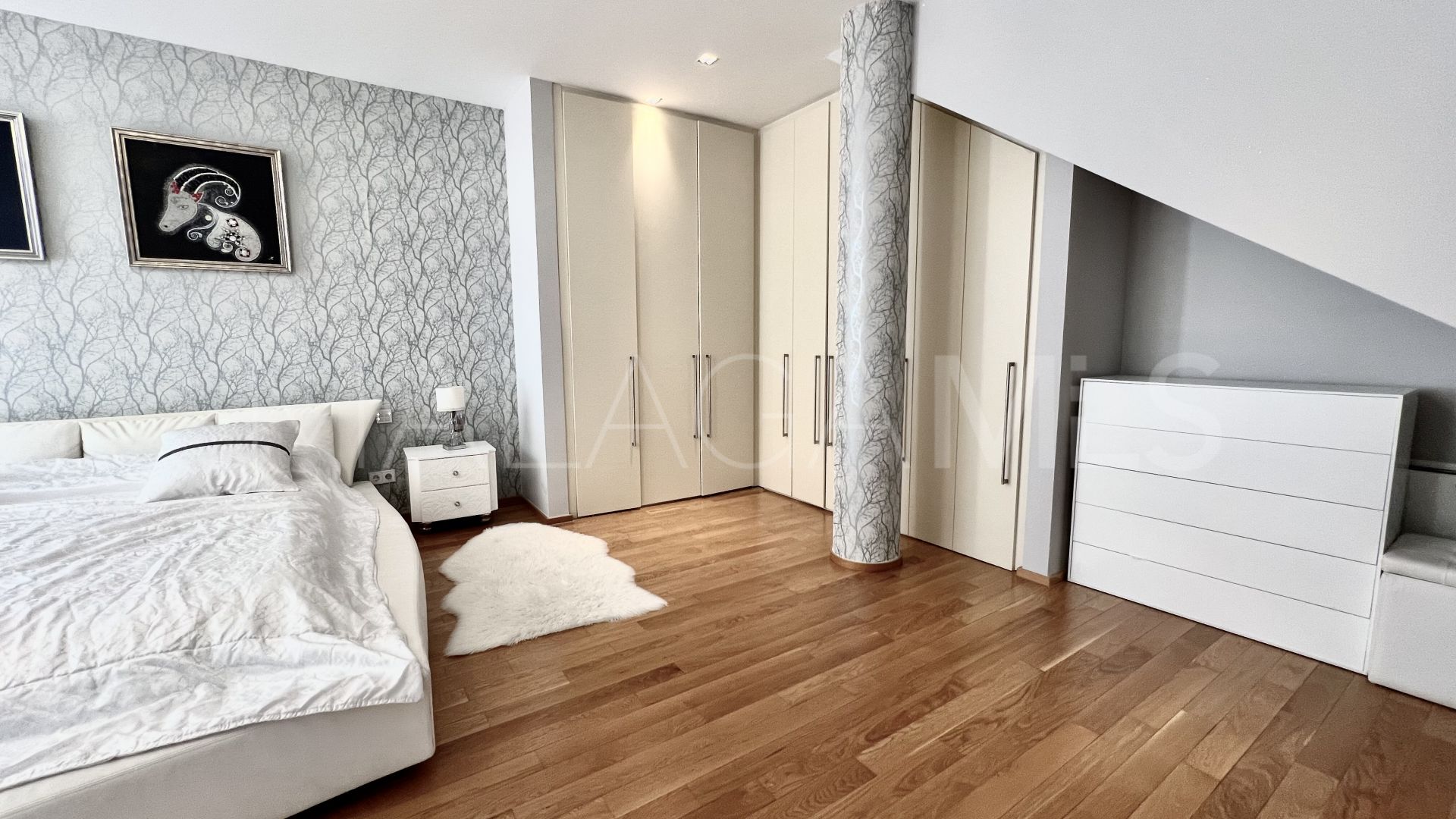 Einfamilienhaushälfte for sale in Meisho Hills