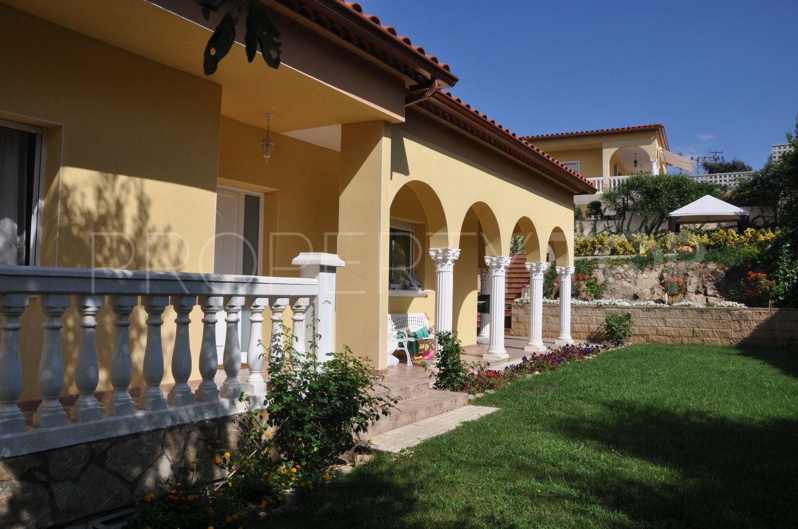 Comprar casa de 3 dormitorios en Golf Costa Brava - Bufaganyes