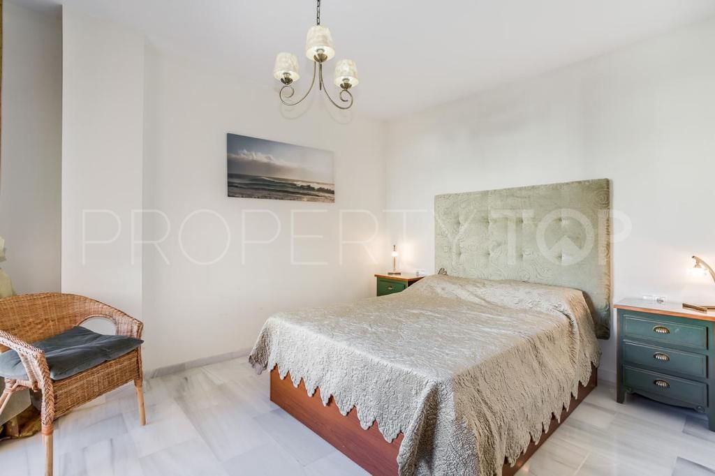Apartamento con 2 dormitorios en venta en Elviria Playa