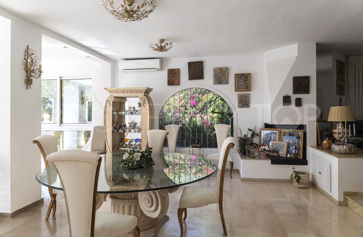 9 bedrooms Riviera del Sol villa for sale