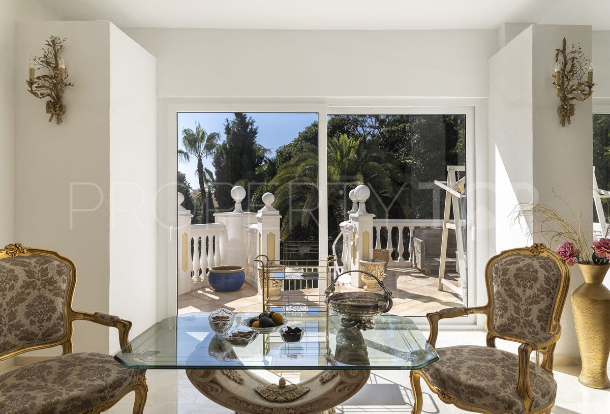 9 bedrooms Riviera del Sol villa for sale