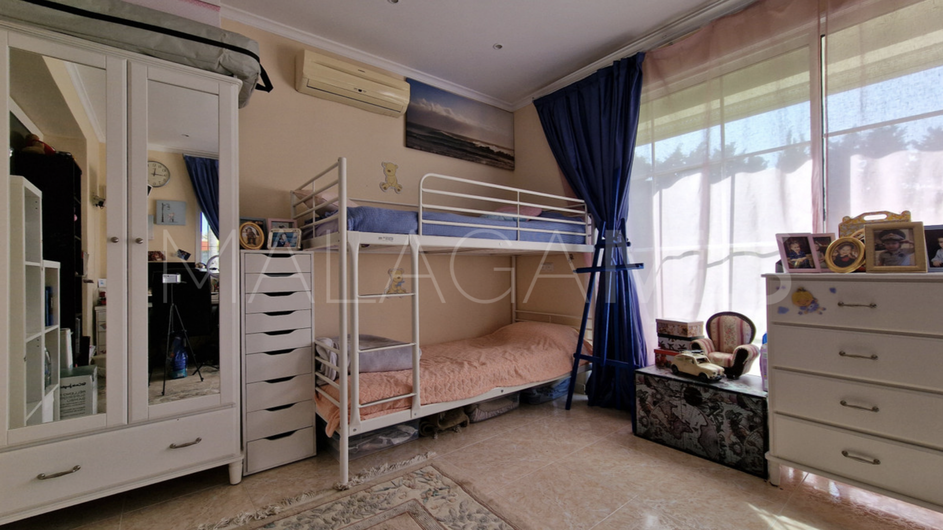Villa for sale in Guadalmina Baja