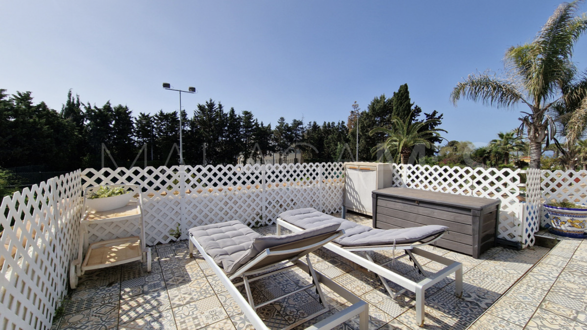 Villa for sale in Guadalmina Baja