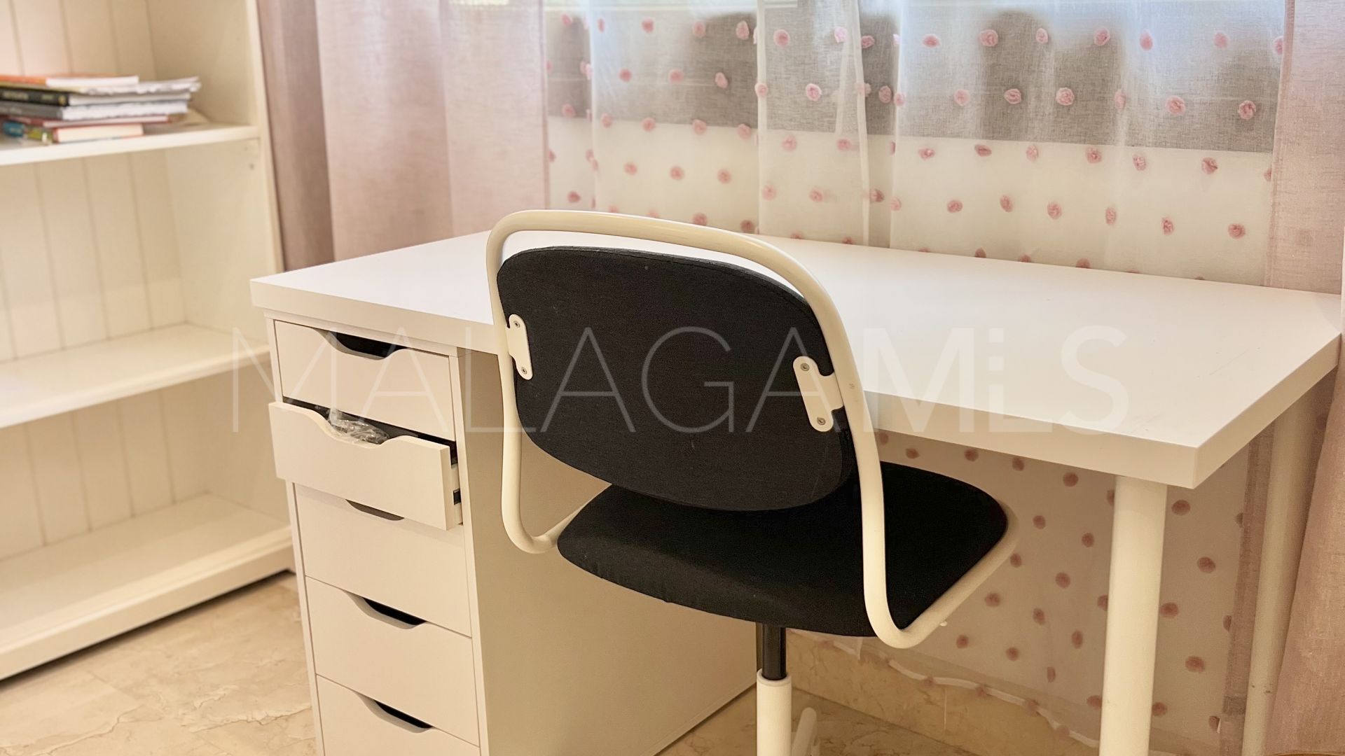 Apartment for sale in Lomas del Rey