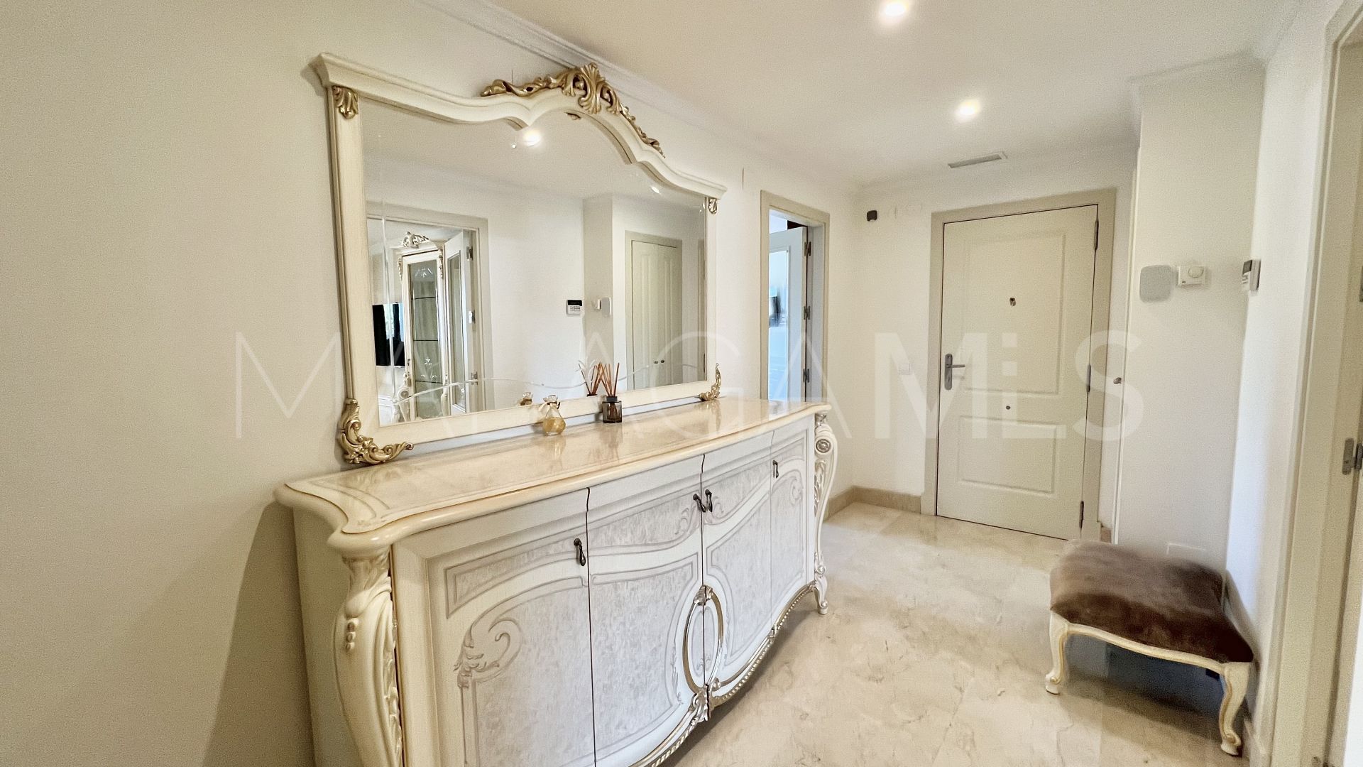 Apartment for sale in Lomas del Rey