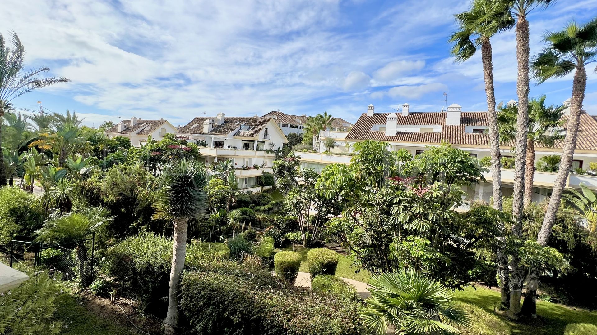 Apartment for sale in Lomas del Rey