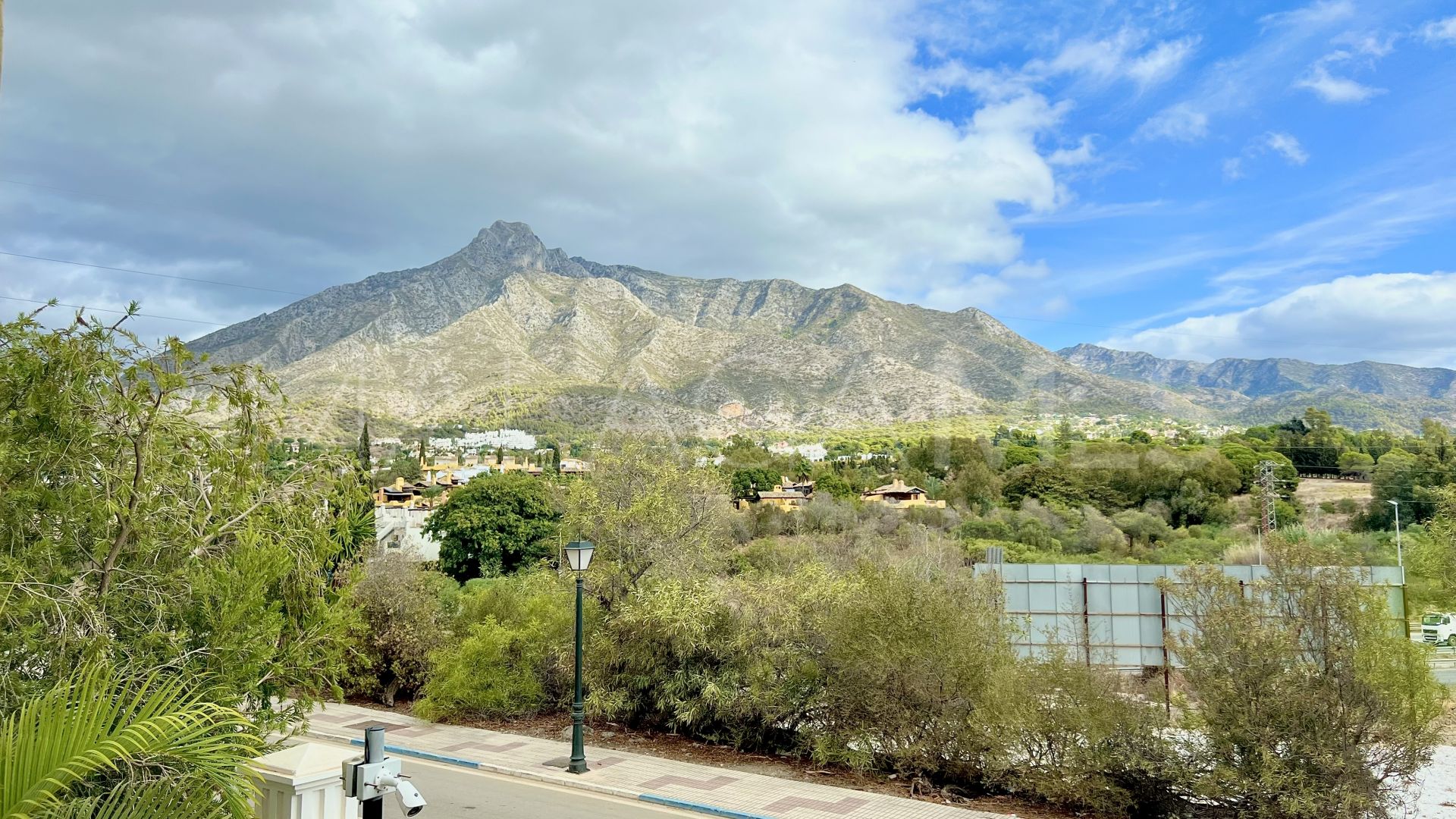 Apartment for sale in Lomas del Rey