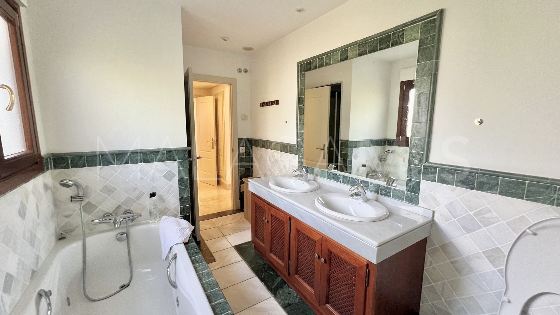 Apartment for sale in Lomas del Rey