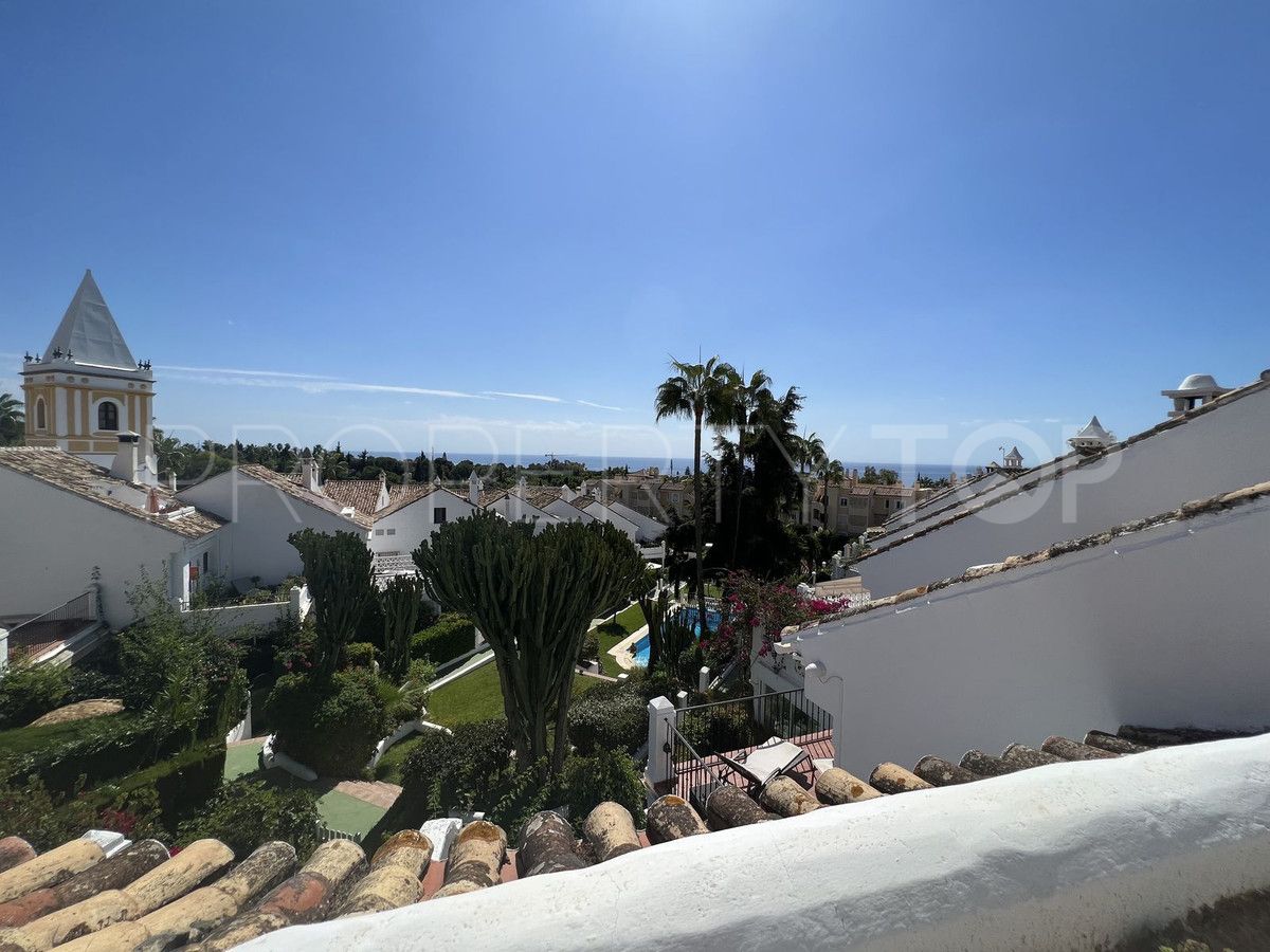 For sale Montepiedra town house with 3 bedrooms