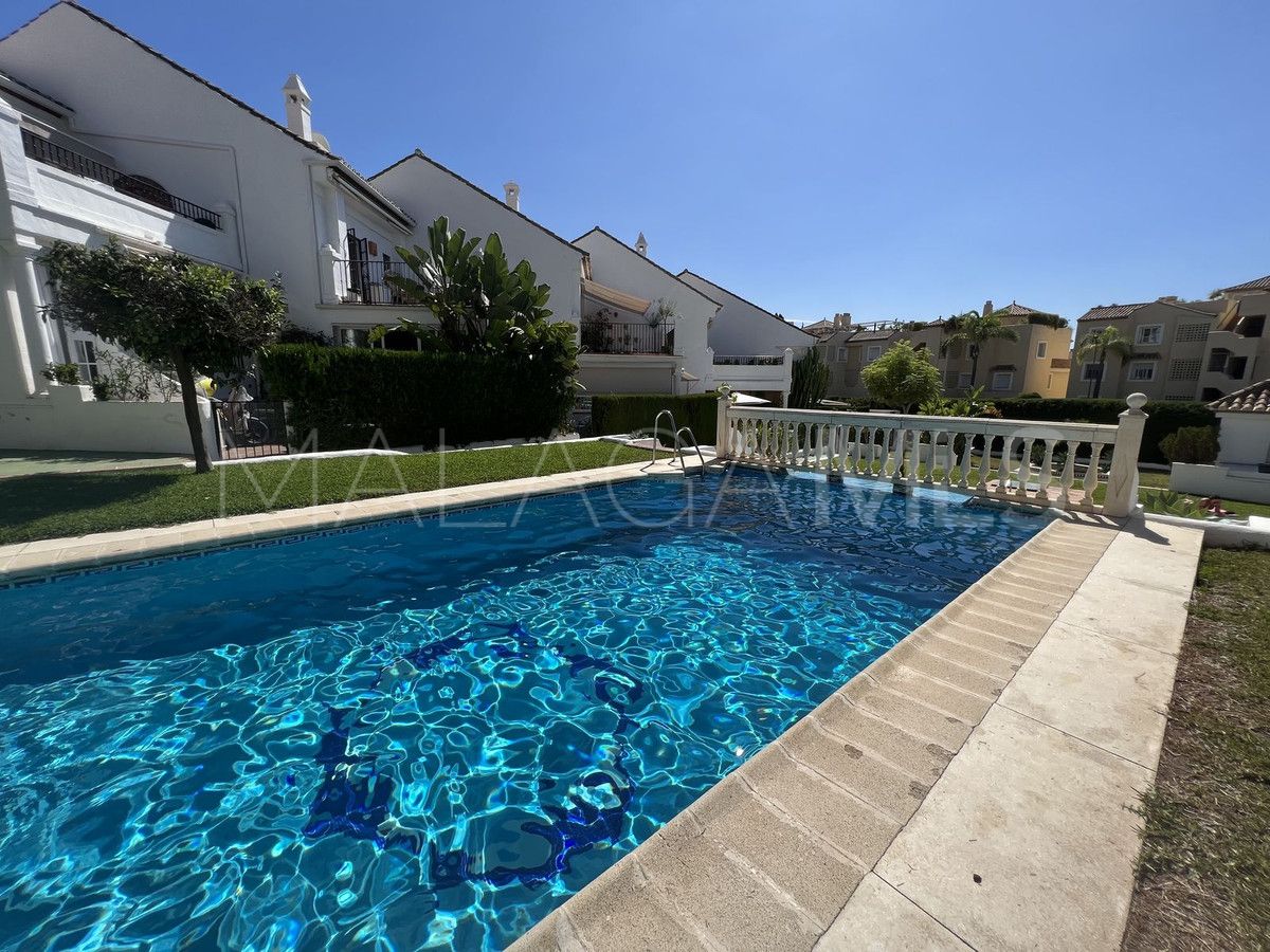 For sale 3 bedrooms town house in Montepiedra