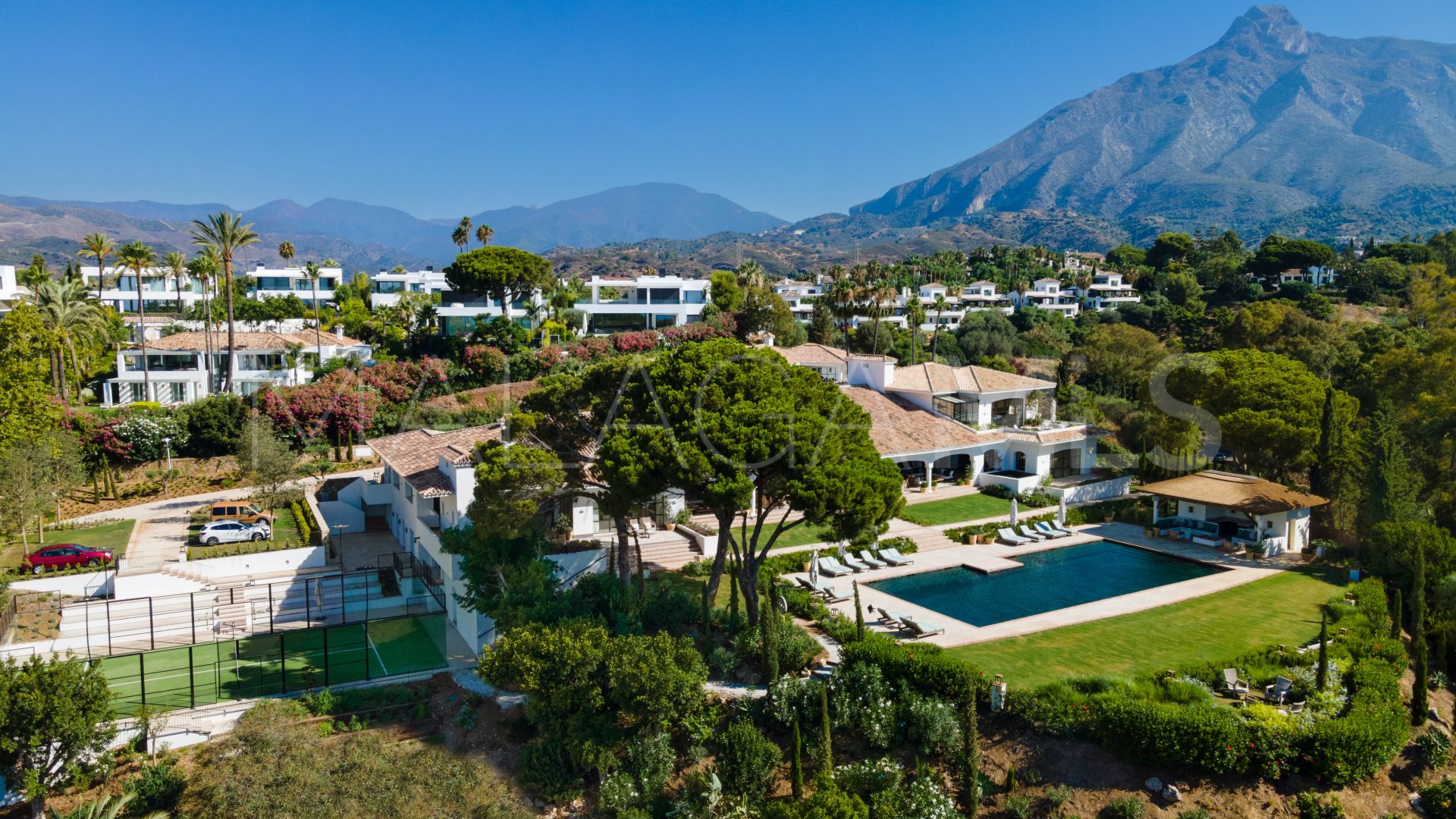 Las Lomas del Marbella Club villa for sale