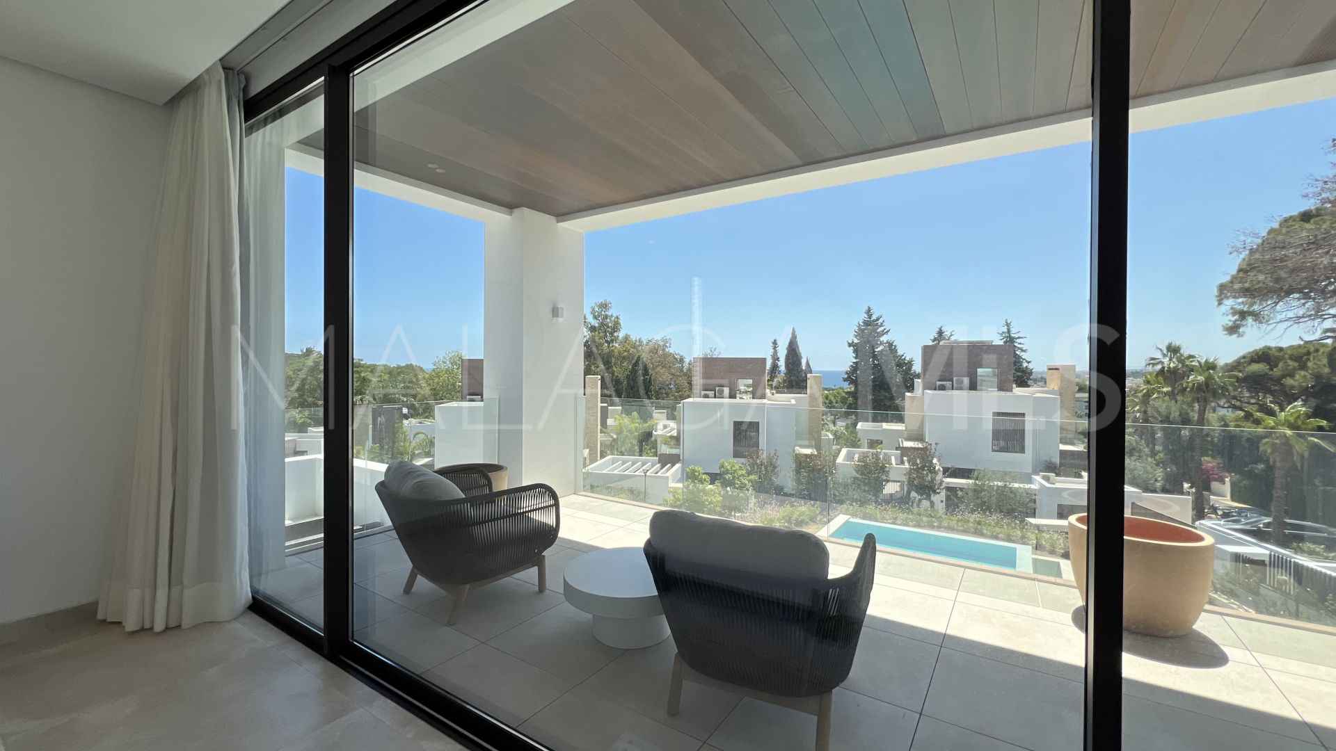 For sale villa with 4 bedrooms in Marbella Golden Mile