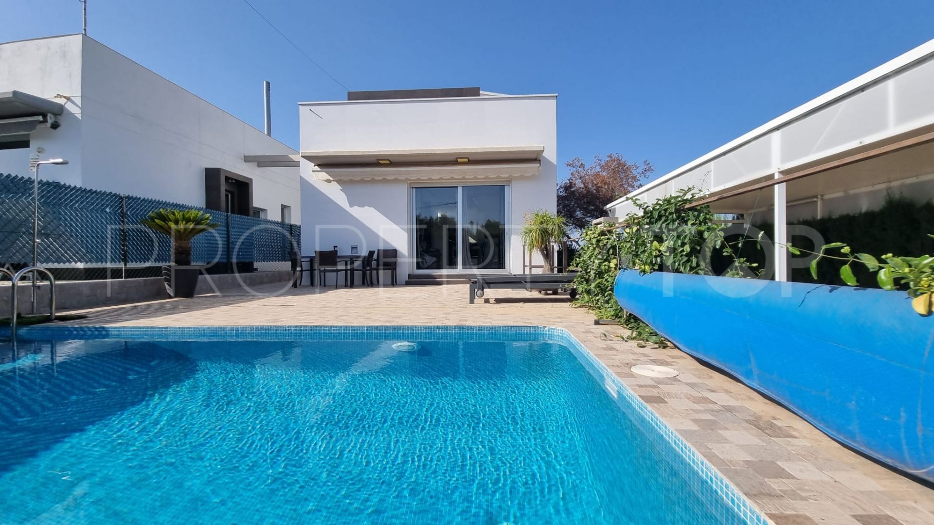 Villa en venta en Alicante