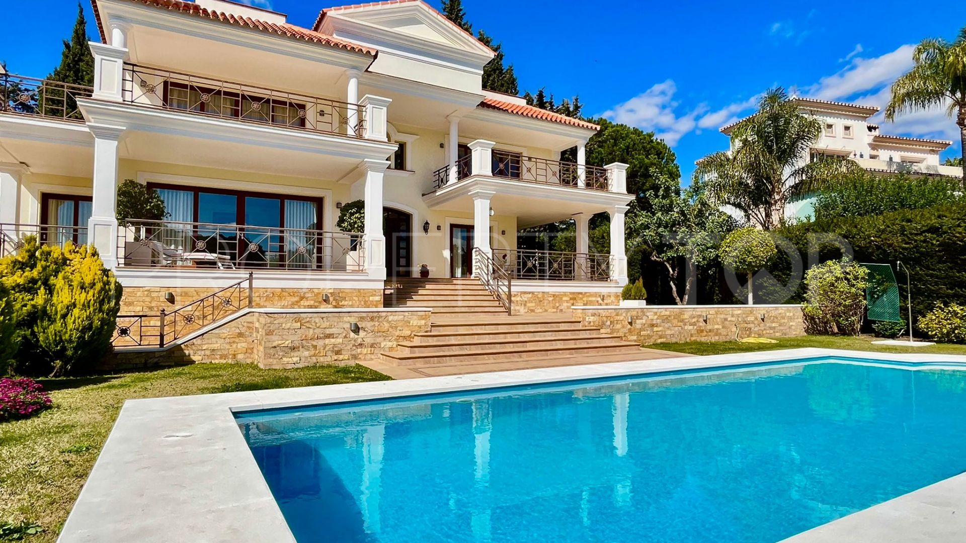 6 bedrooms villa in Las Chapas for sale