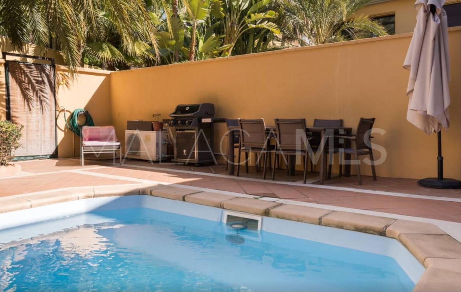 Bungalow for sale in Bahia de Banus with 3 bedrooms