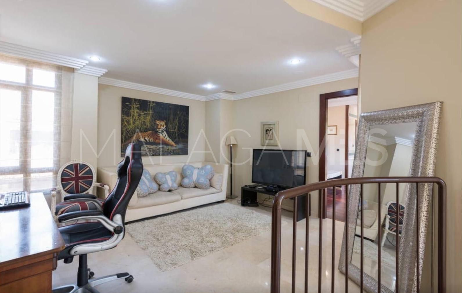 Bungalow for sale in Bahia de Banus with 3 bedrooms