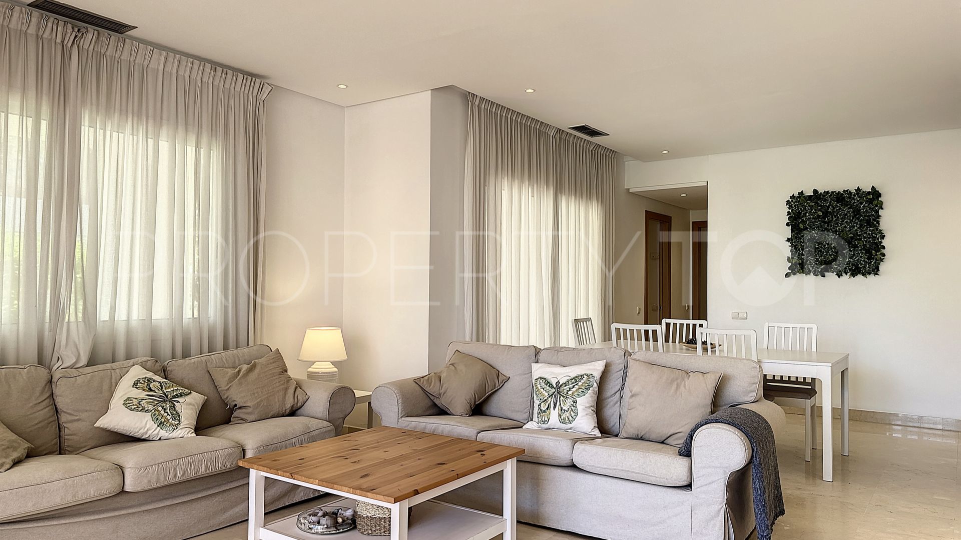 Buy 3 bedrooms ground floor apartment in Alcazaba Beach