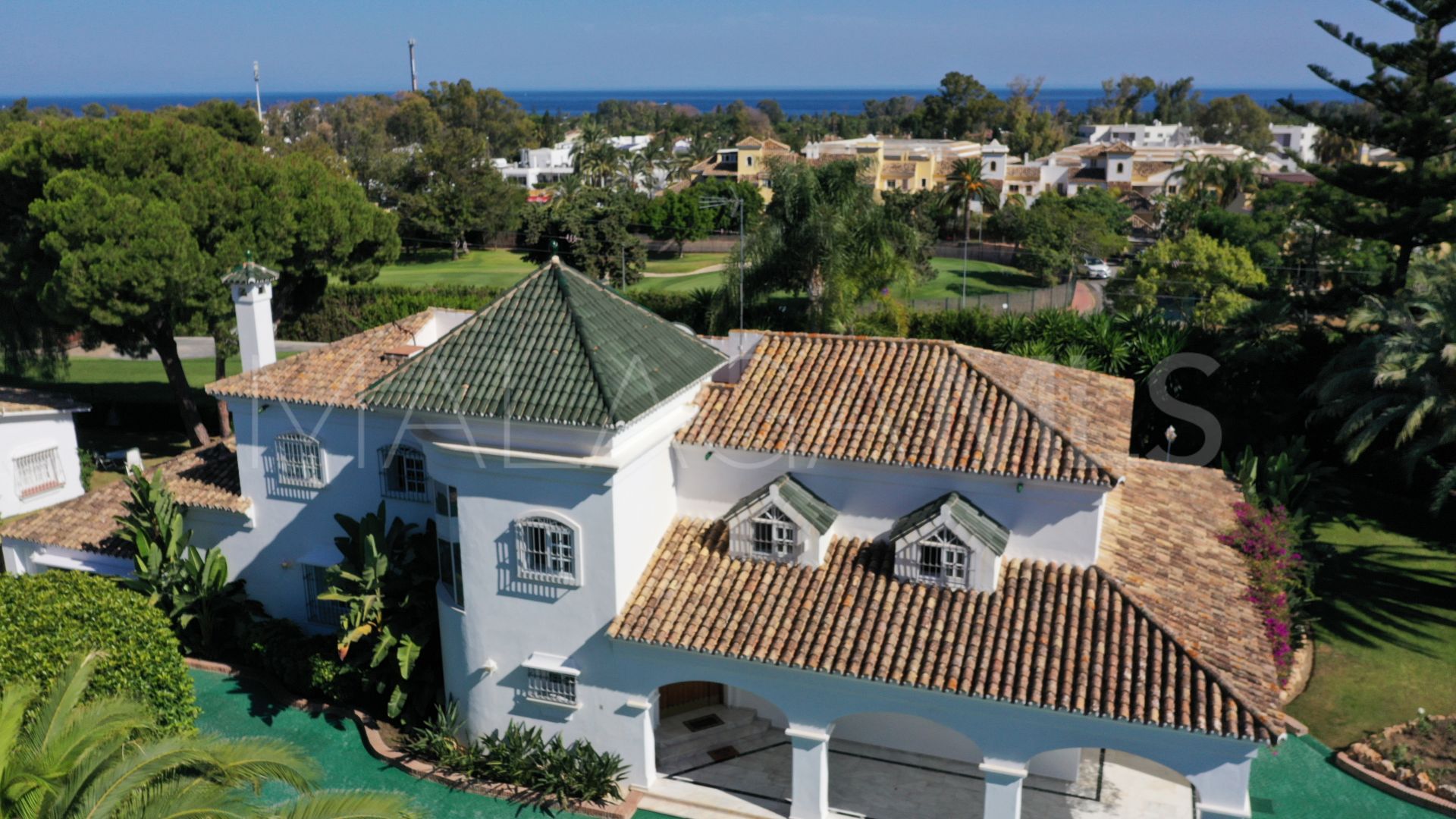 Villa for sale in Guadalmina Alta