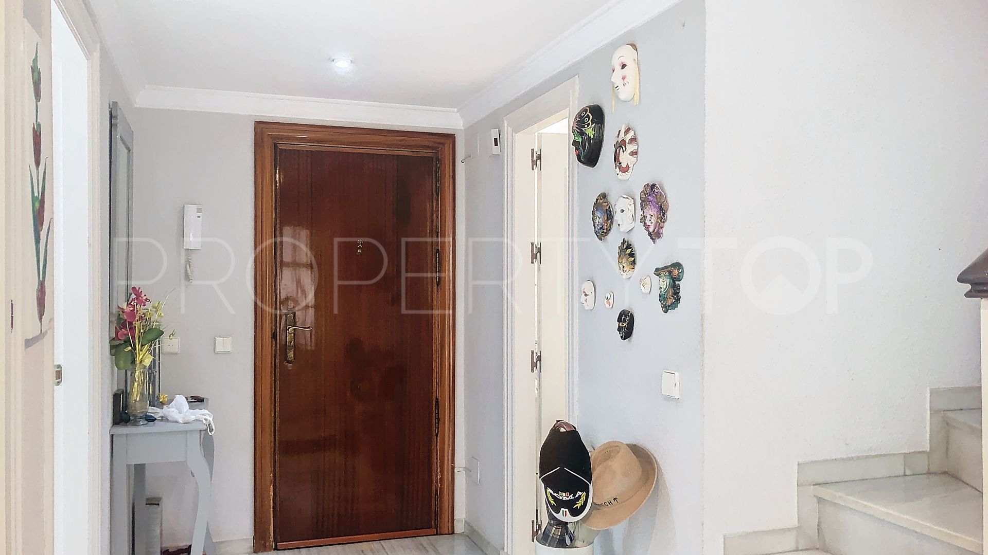 For sale 4 bedrooms town house in Diana Park