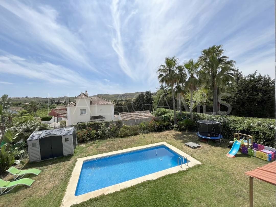 For sale La Duquesa Golf 4 bedrooms villa