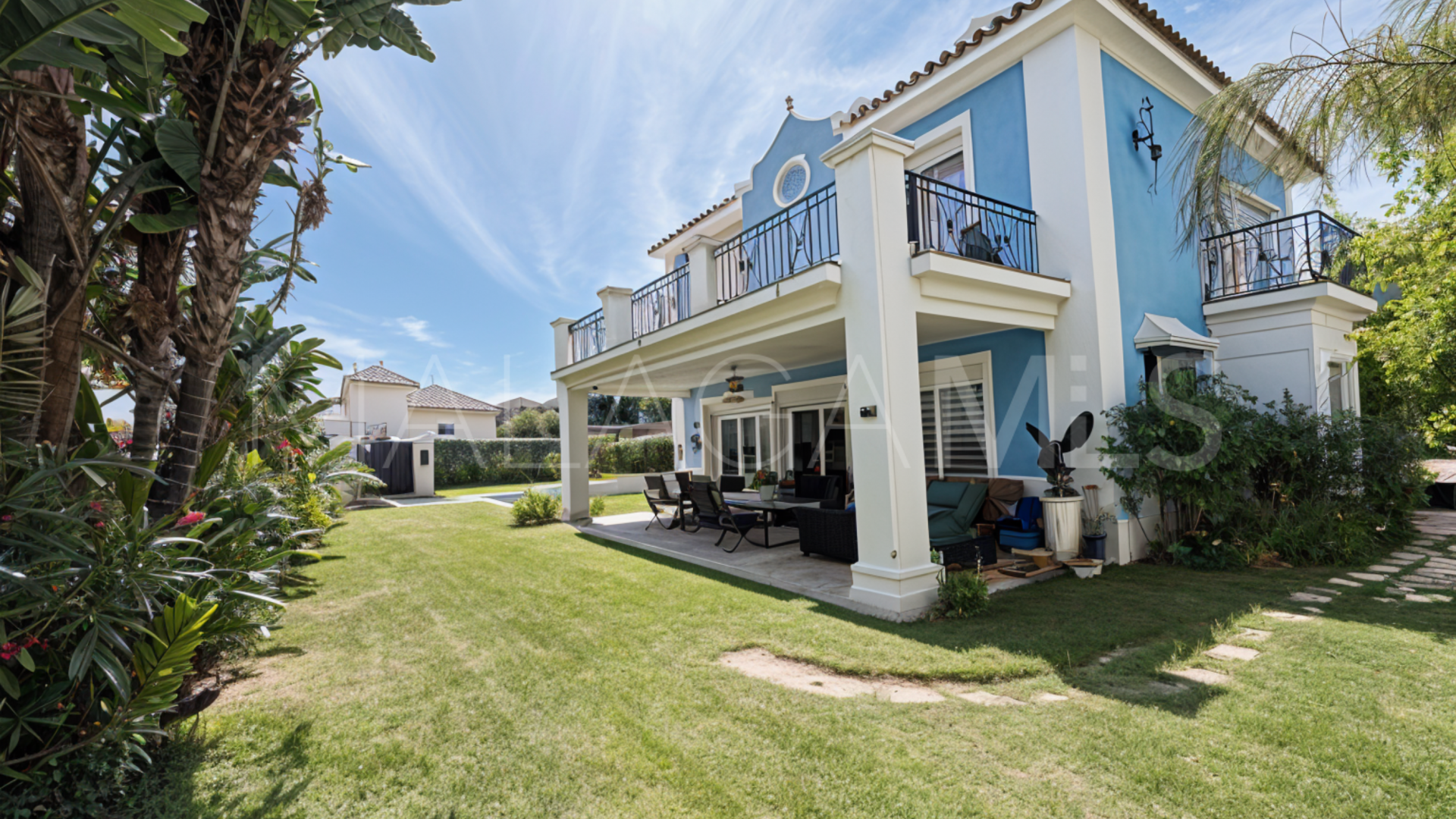 For sale La Duquesa Golf 4 bedrooms villa