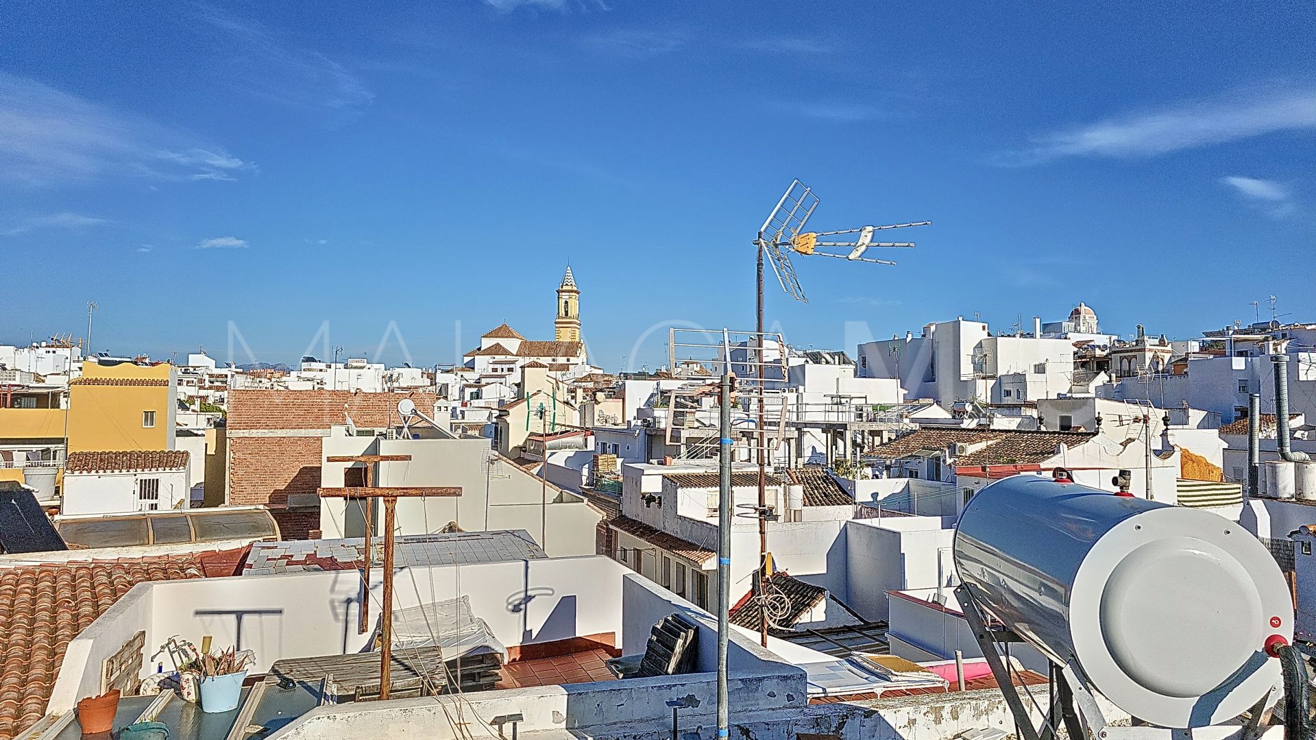 Buy town house with 5 bedrooms in Estepona Old Town