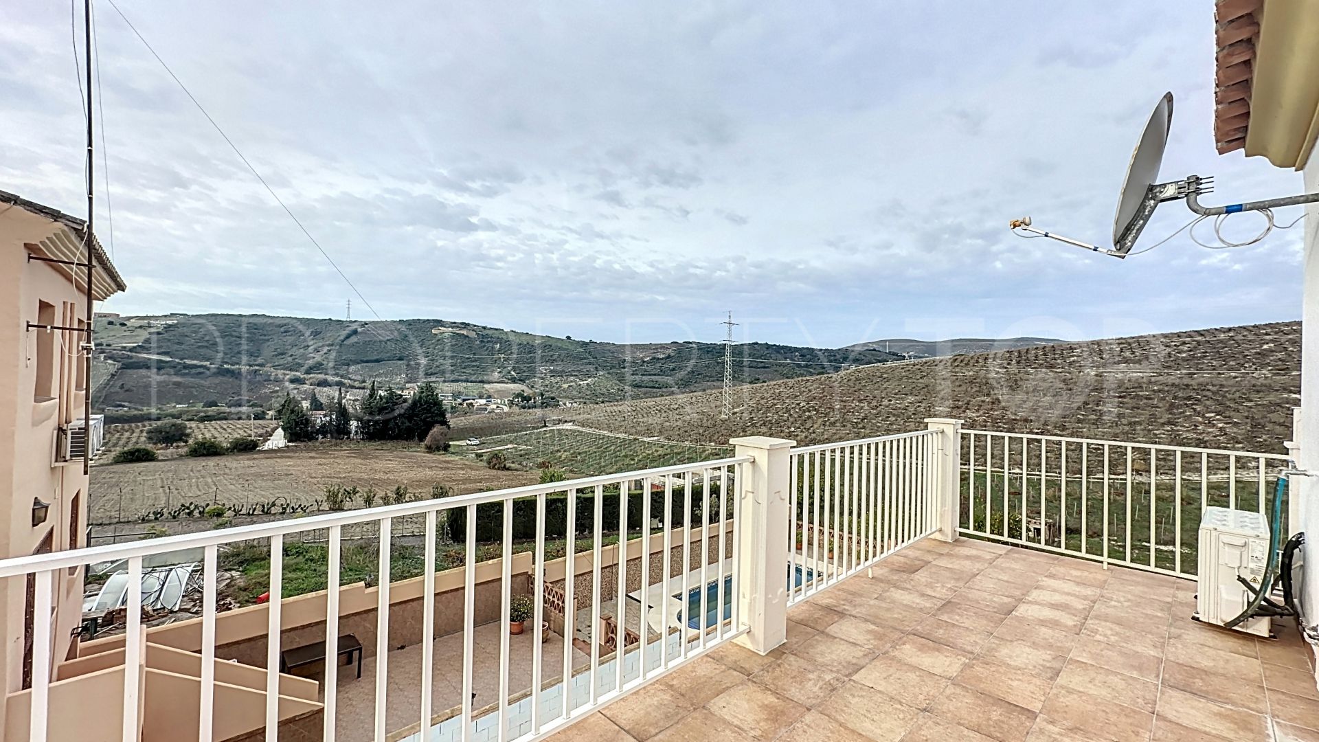 Buy country house in Manilva Pueblo