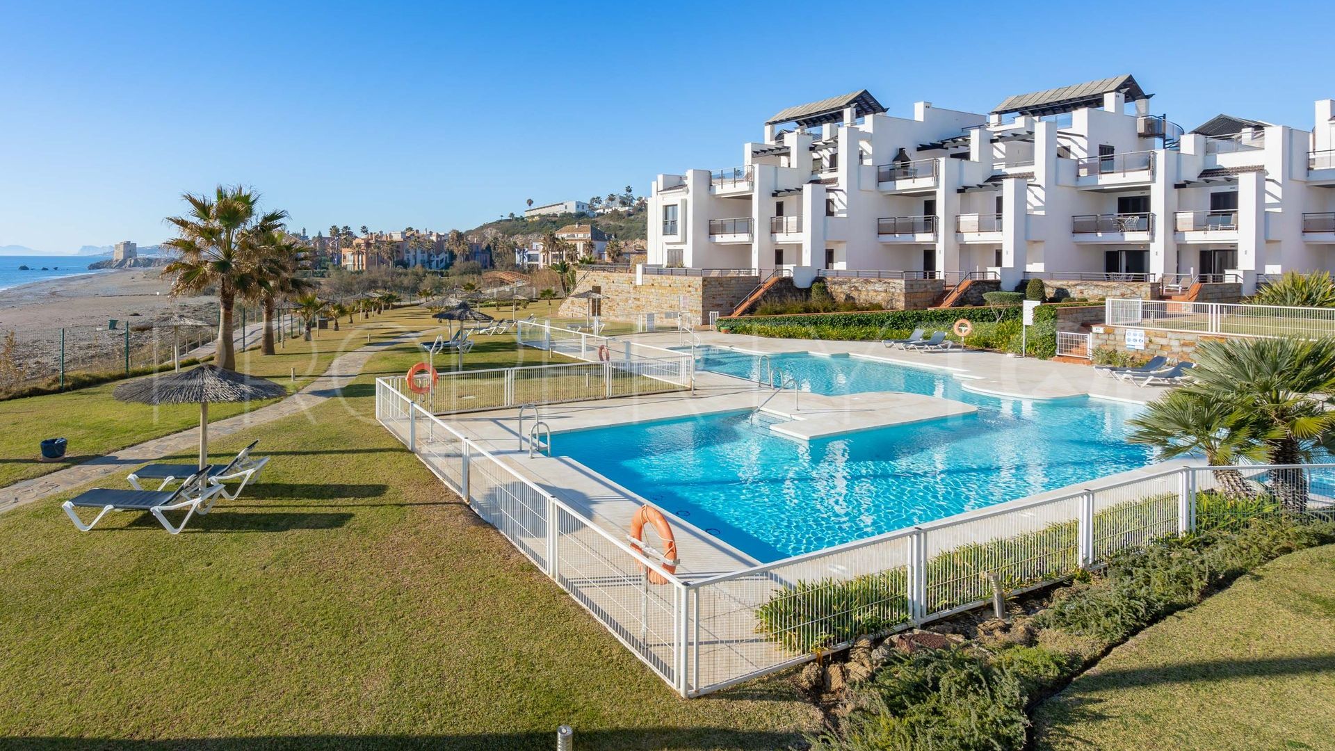 For sale penthouse in Casares del Mar with 2 bedrooms