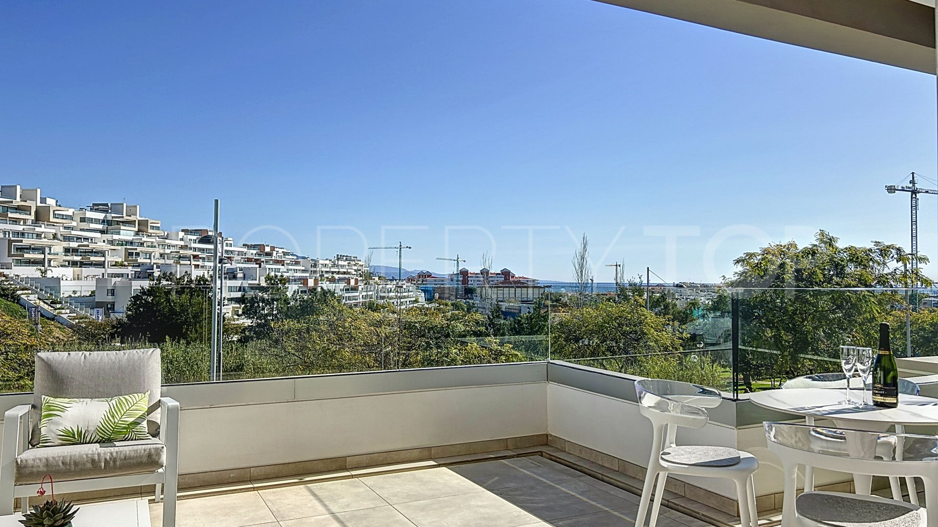 For sale 2 bedrooms apartment in Las Mesas
