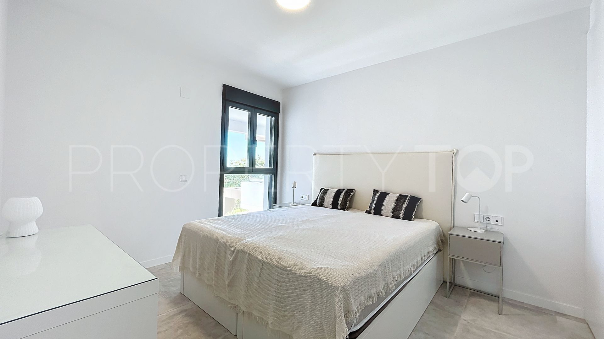 For sale 2 bedrooms apartment in Las Mesas