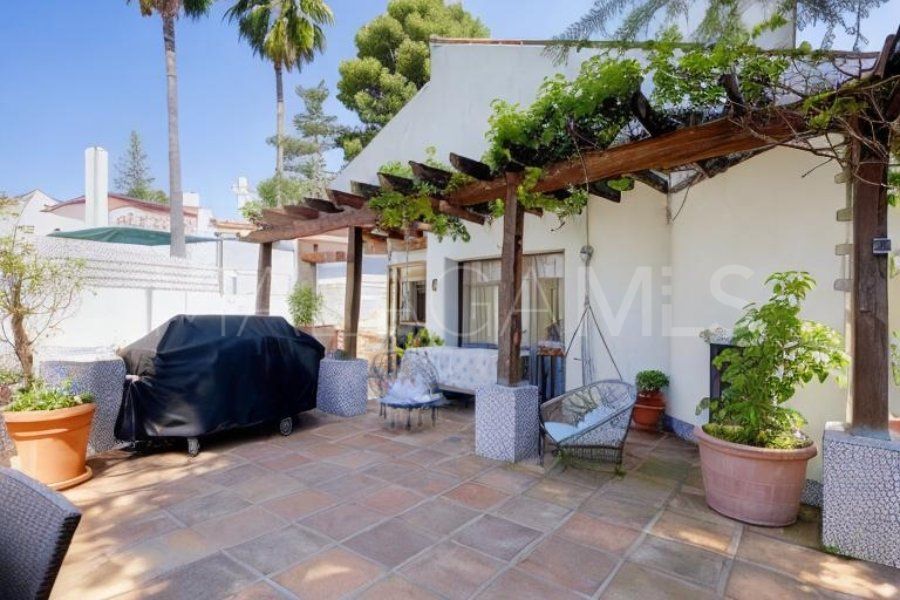 For sale villa with 5 bedrooms in Seghers