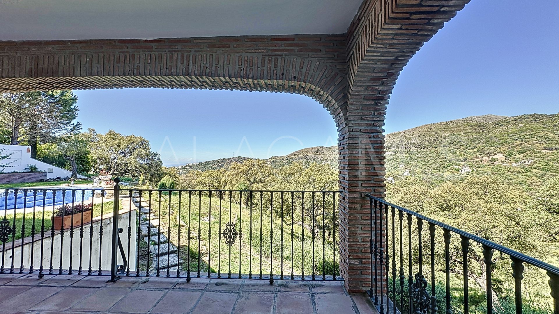 For sale Casares Montaña 5 bedrooms finca