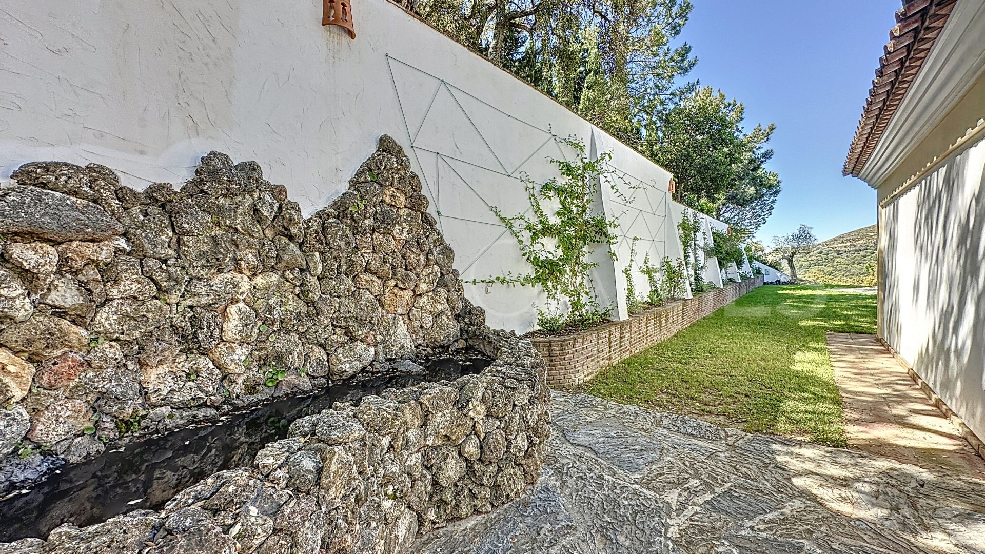 For sale Casares Montaña 5 bedrooms finca