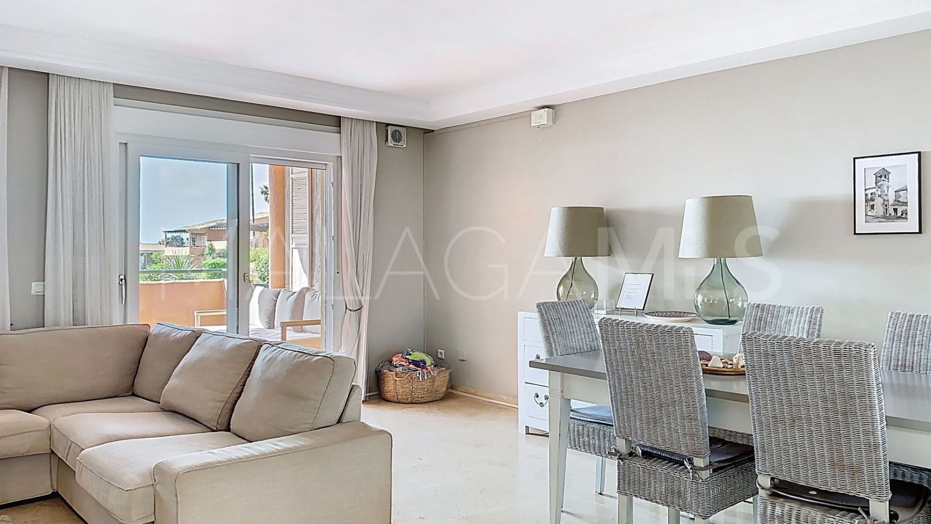 Buy town house in Bermuda Beach
