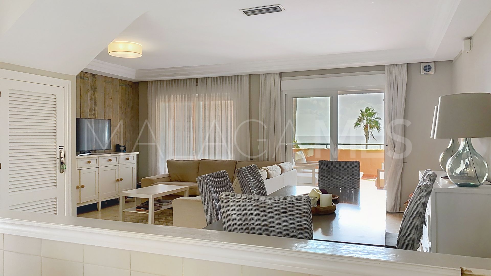 Buy town house in Bermuda Beach