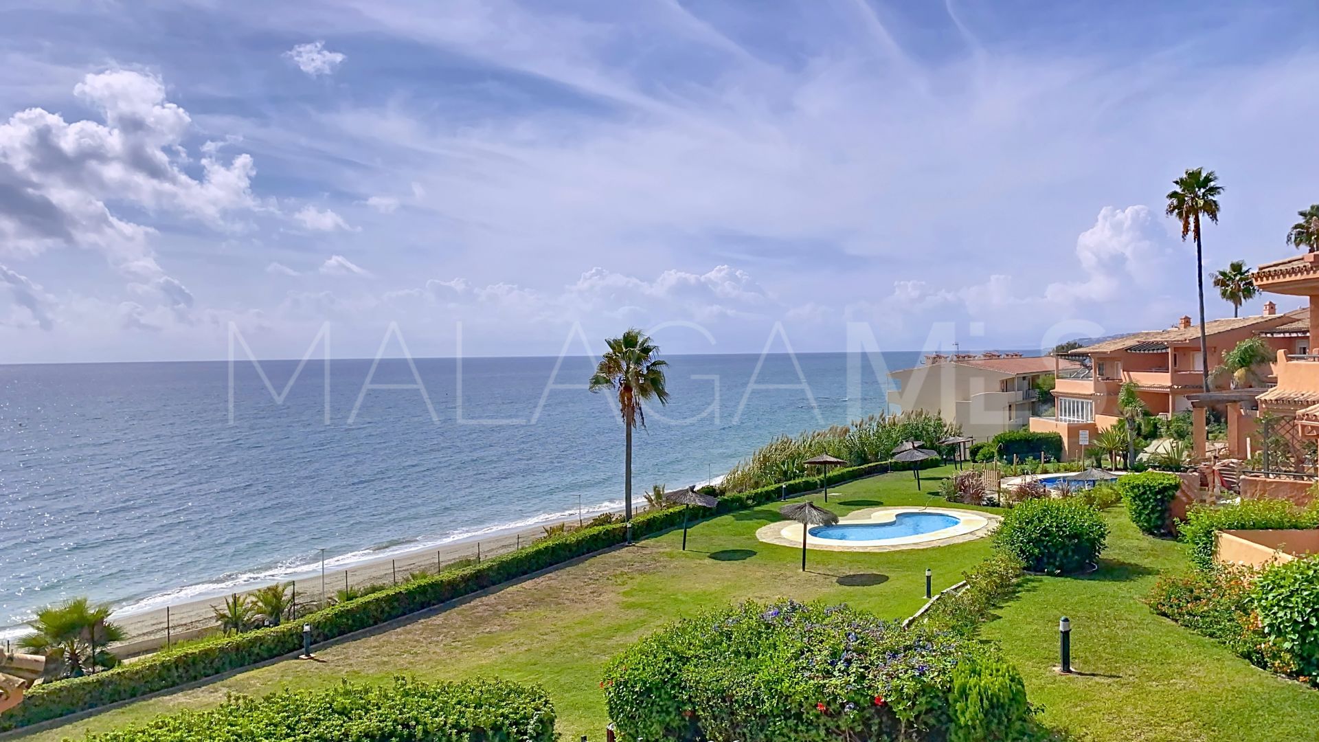 Buy town house in Bermuda Beach