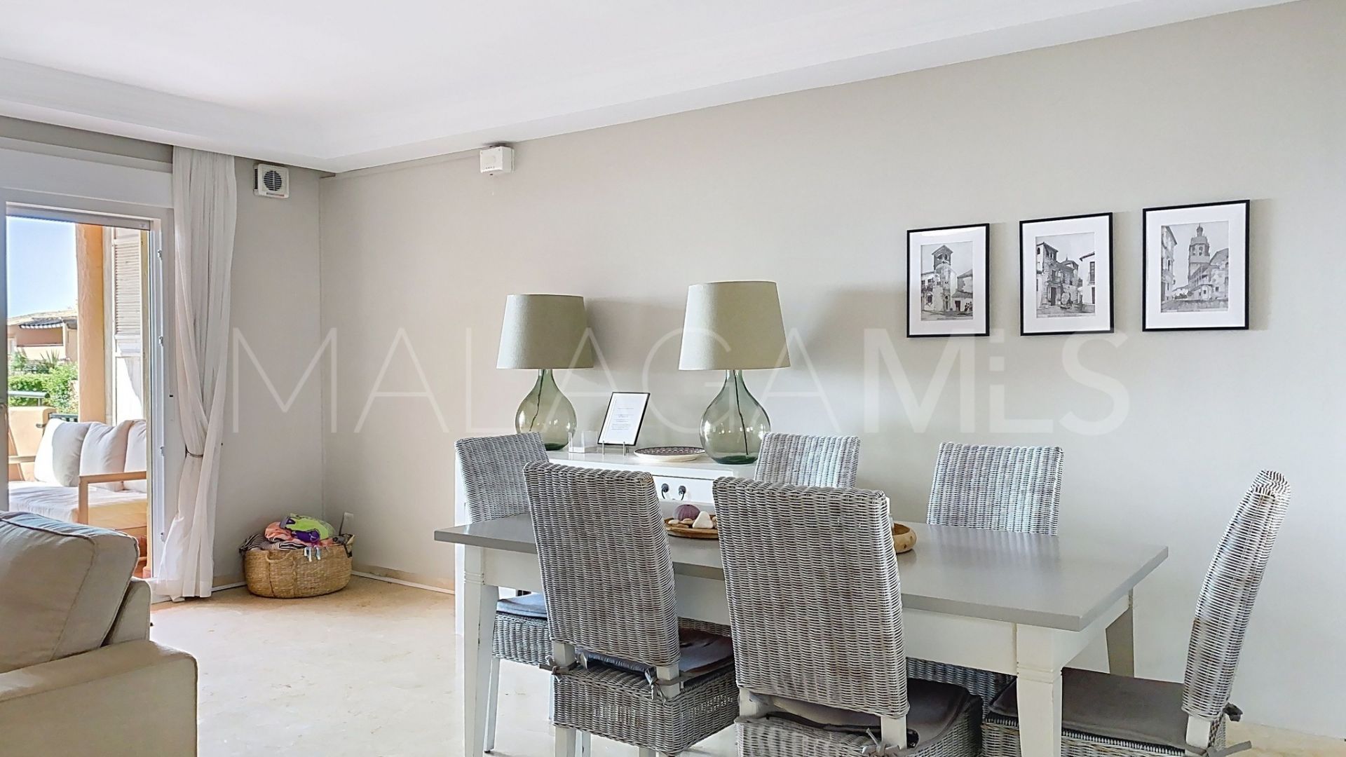 Buy town house in Bermuda Beach